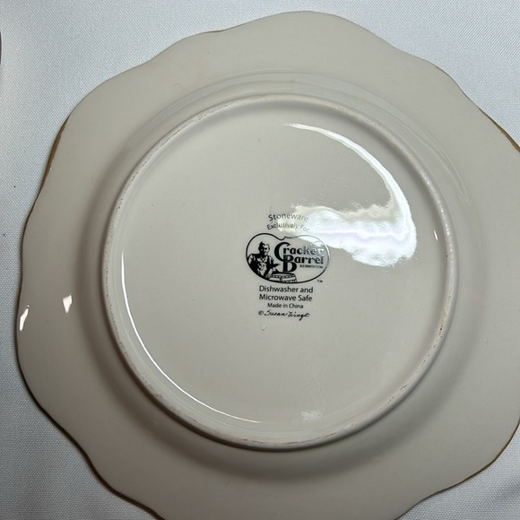 Cracker Barrel by SusanWiget, vintage only 1 available. Beautiful.NEW - Picture 3 of 4